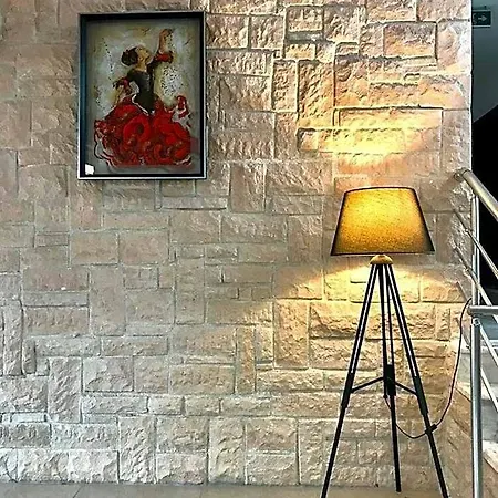 Taş 2* Akbük