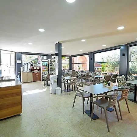 Otel Taş 2*